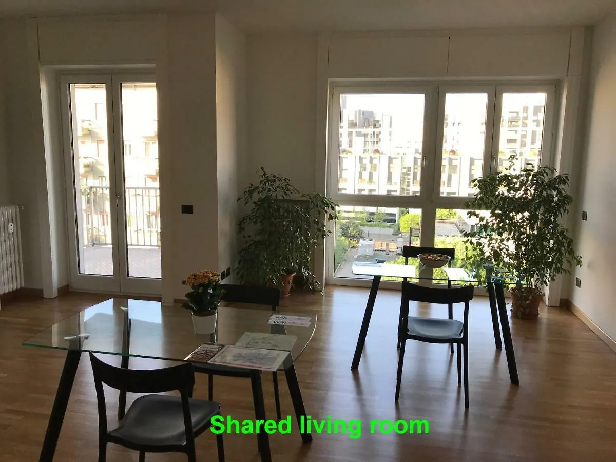 Feel@Home Apartment+Rooms Milán